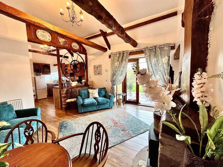 Detached One Level Stone Barn Villa Llangwm-Isaf Bagian luar foto