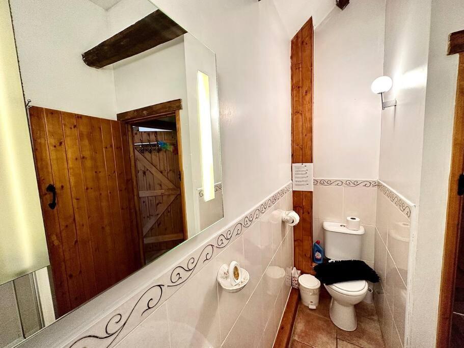 Detached One Level Stone Barn Villa Llangwm-Isaf Bagian luar foto