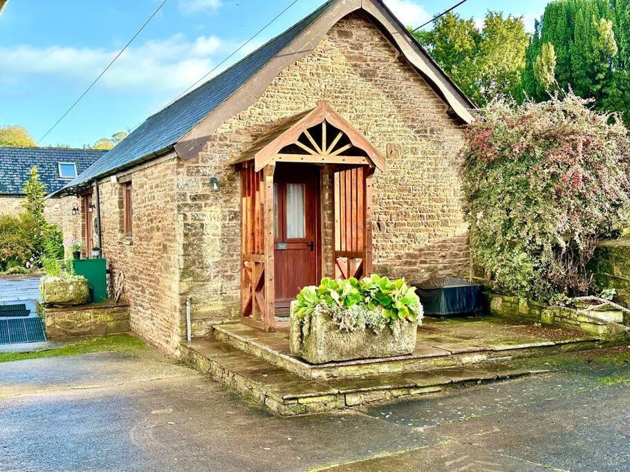 Detached One Level Stone Barn Villa Llangwm-Isaf Bagian luar foto