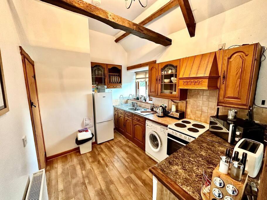 Detached One Level Stone Barn Villa Llangwm-Isaf Bagian luar foto